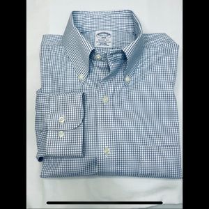 Brooks Brothers 1818 Dress Shirt. Regent Fit